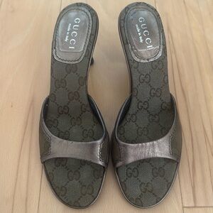 GUCCI Mule GG/leather sandals. Good Condition! Sz 7.5